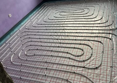 Instalace podlahového topení a rekonstrukce rodinného domu. Jistebník