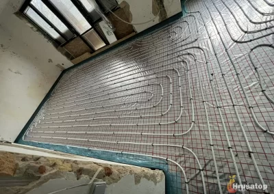 Instalace podlahového topení a rekonstrukce rodinného domu. Jistebník