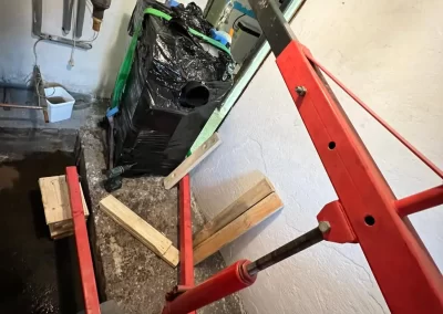 Starý z díry ven, nový 350kg do díry zpět